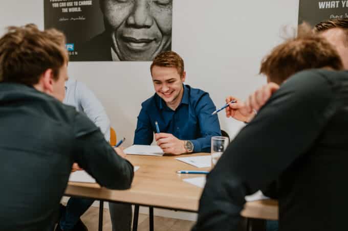 Leer omgaan met agressie als zorgprofessional